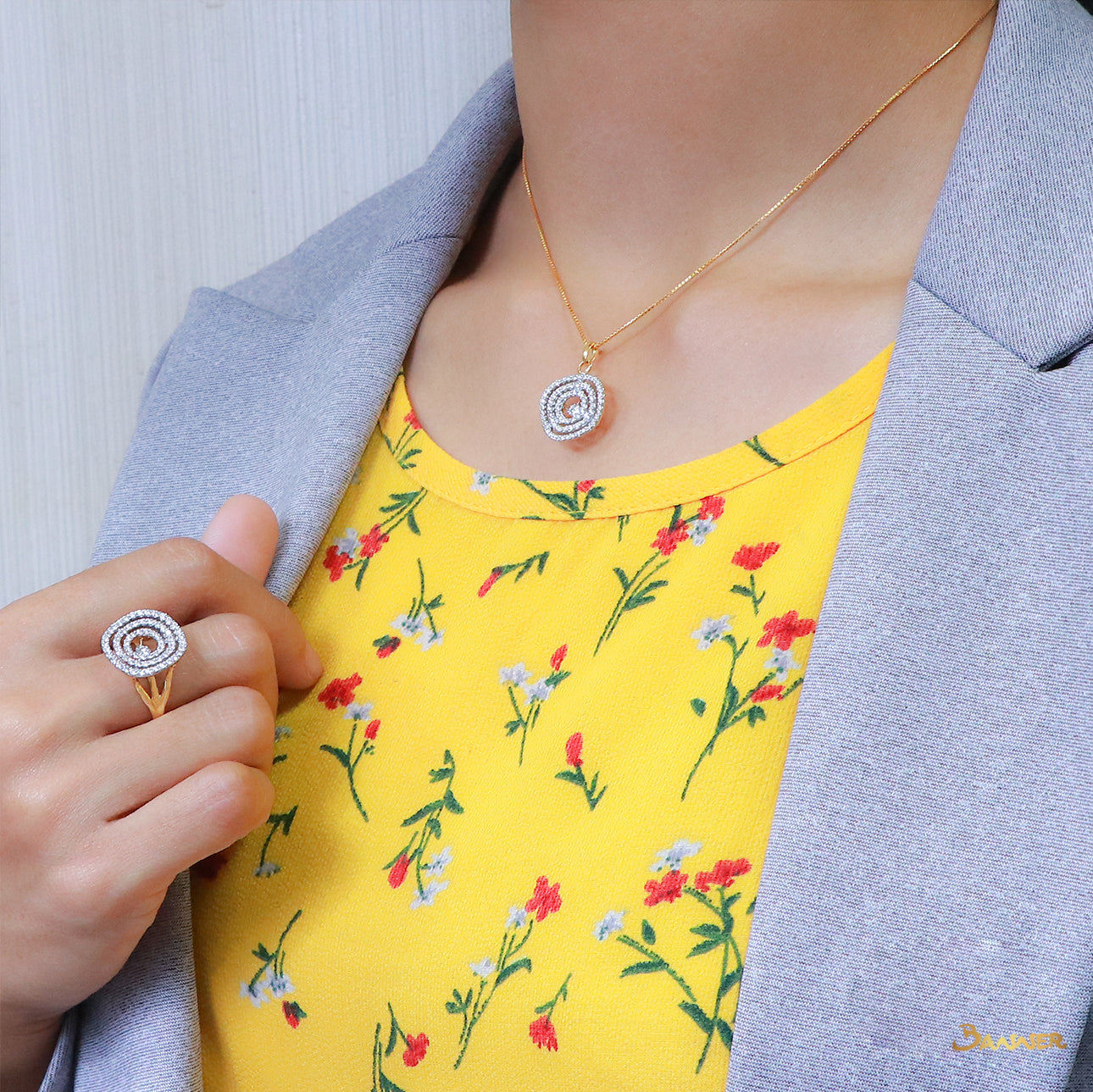 Dancing Diamond Pendant(B)