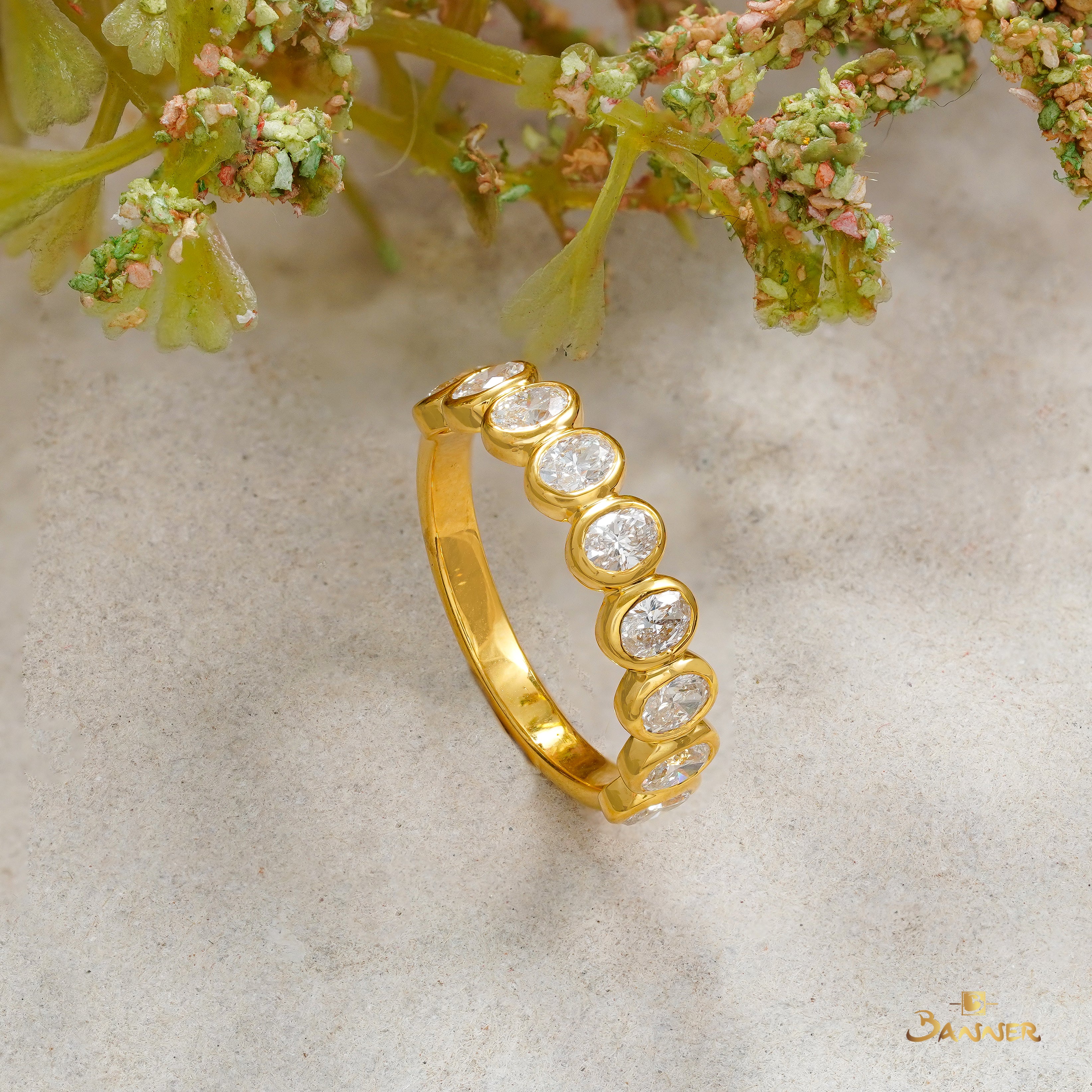 Oval Diamond Ring (10Ls)