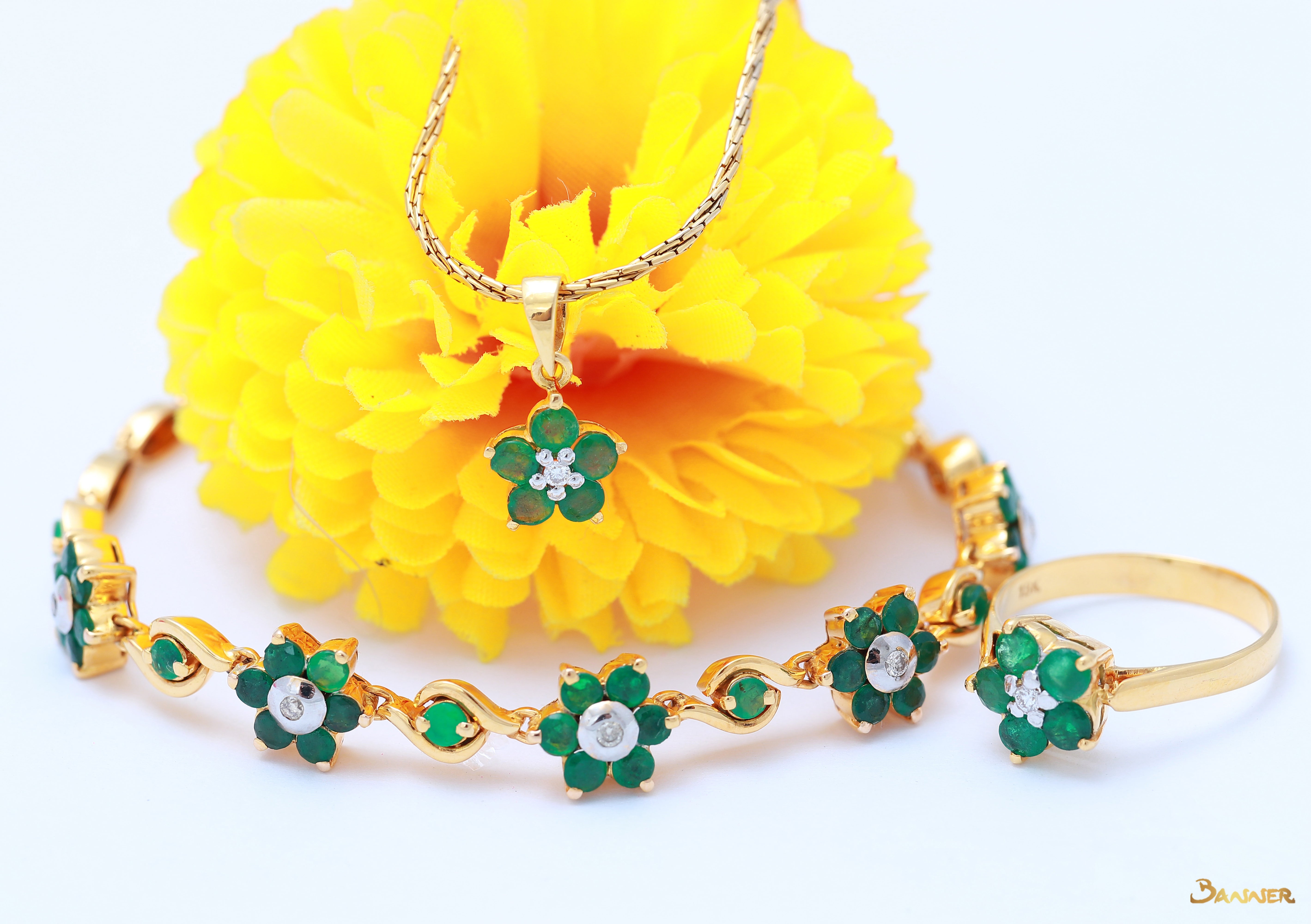 Emerald and Diamond Chel Ring