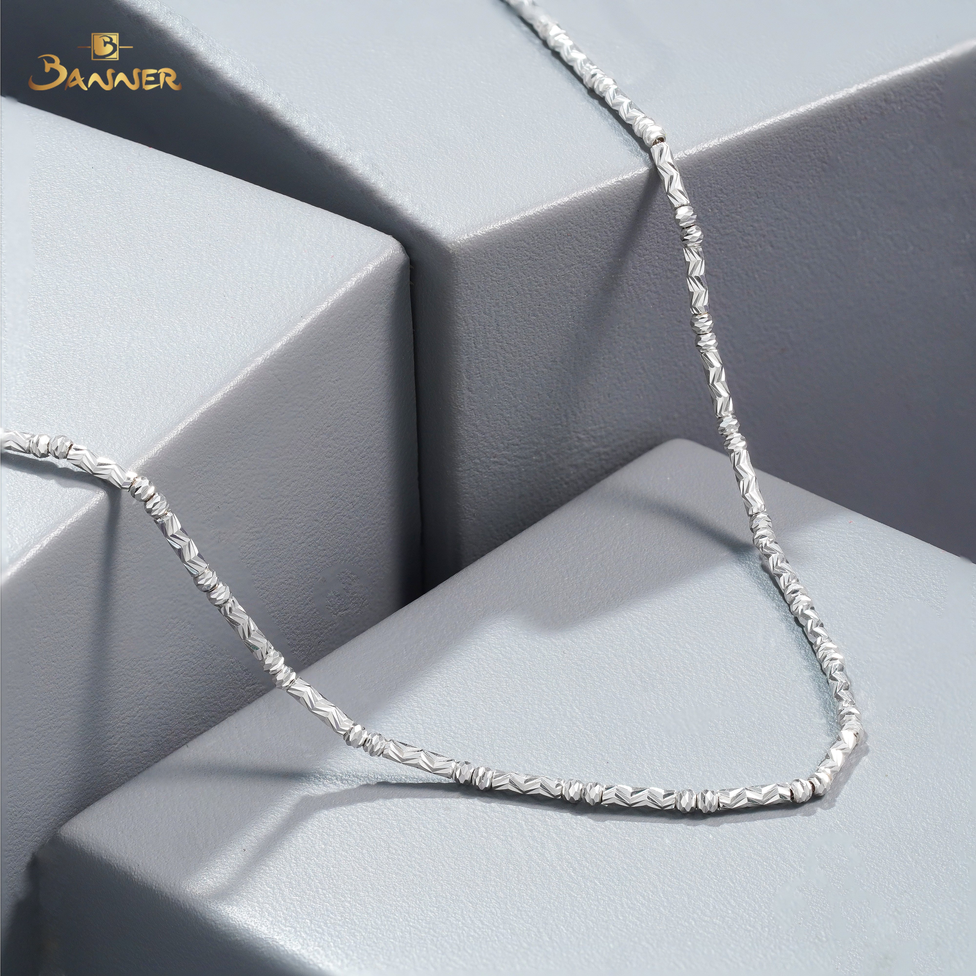 18k White Gold Necklace