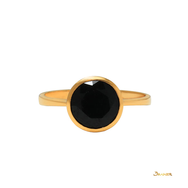Round-cut Black Jade Ring
