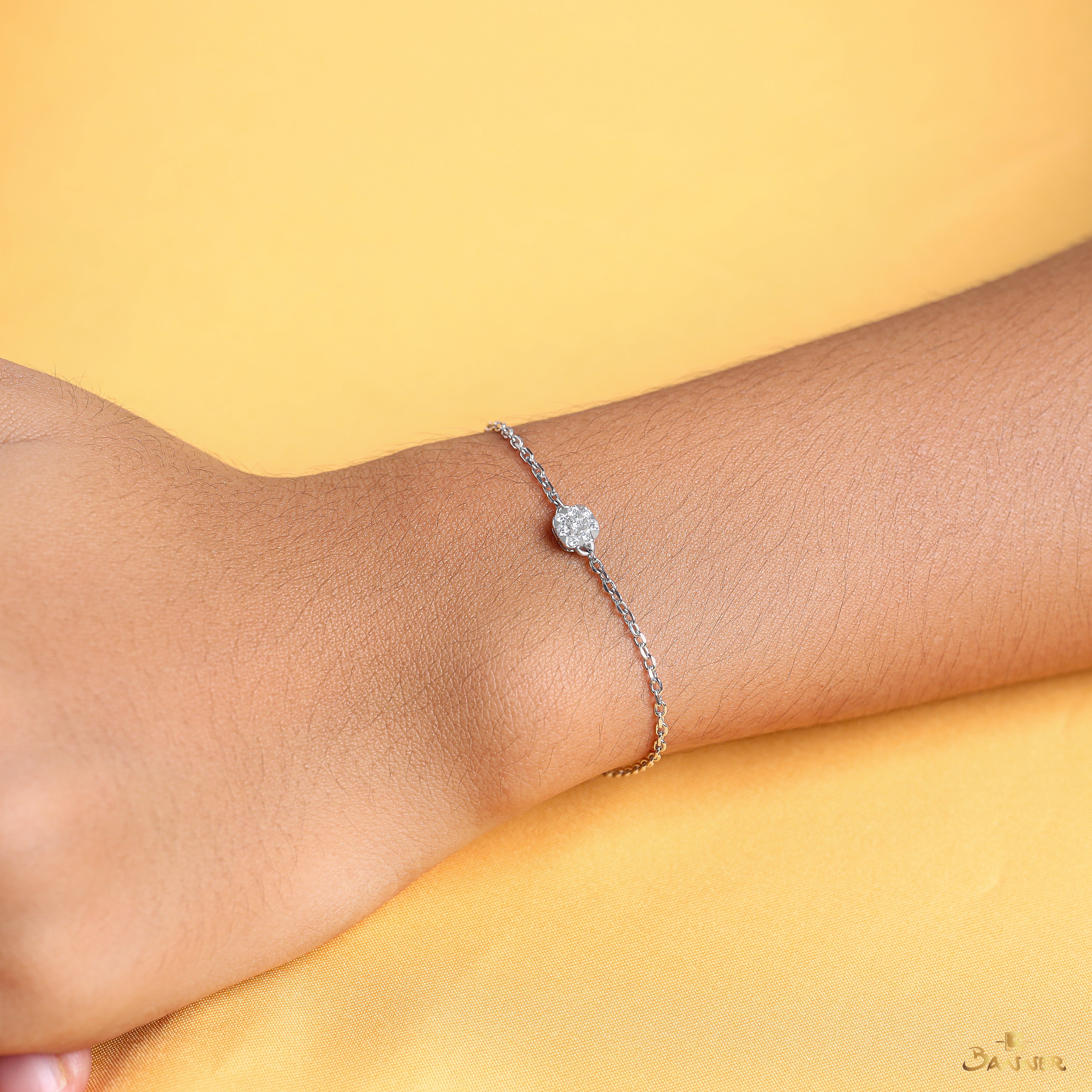 Diamond Invisible-setting solitaire bracelet