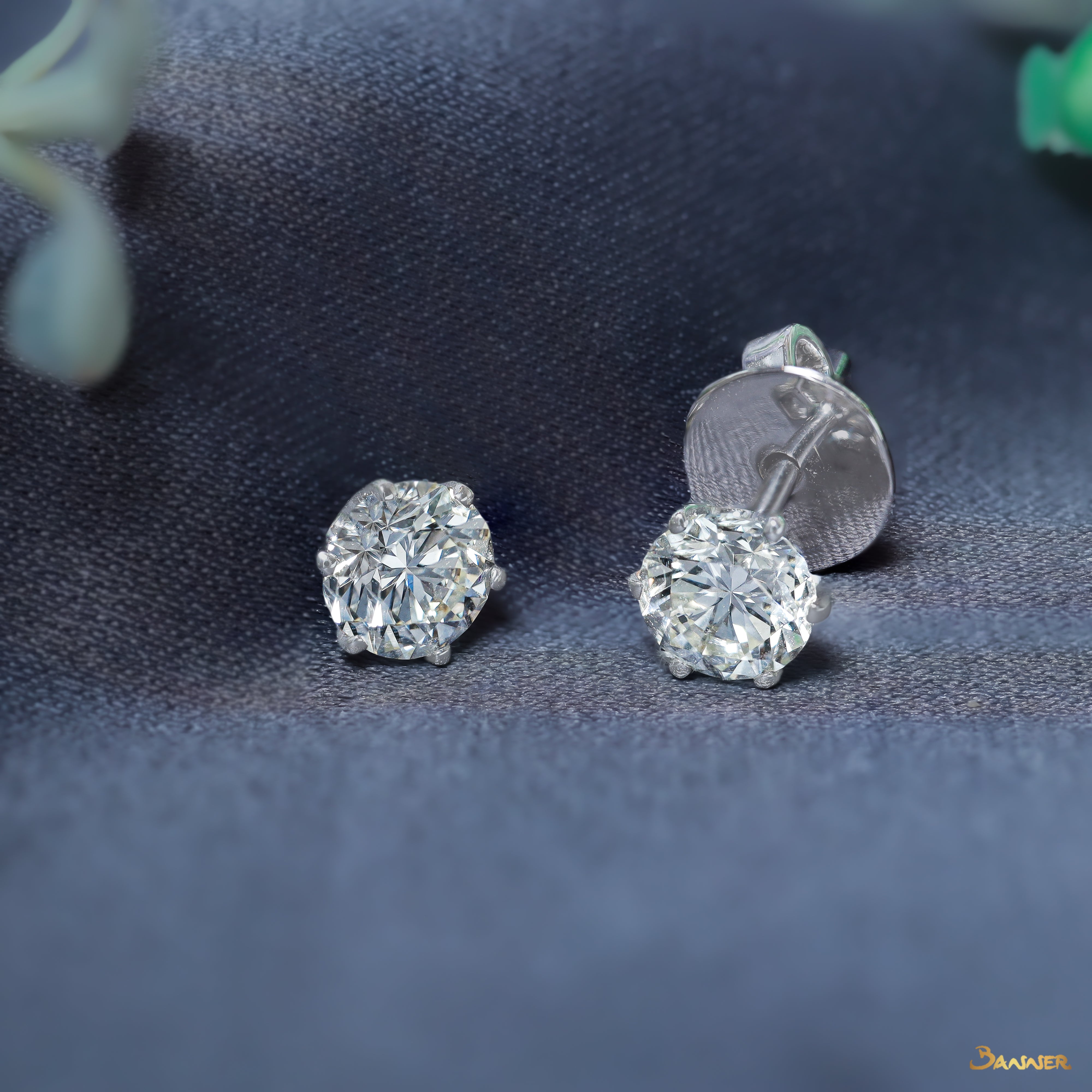 Diamond Stud Earrings (1.5 cts)