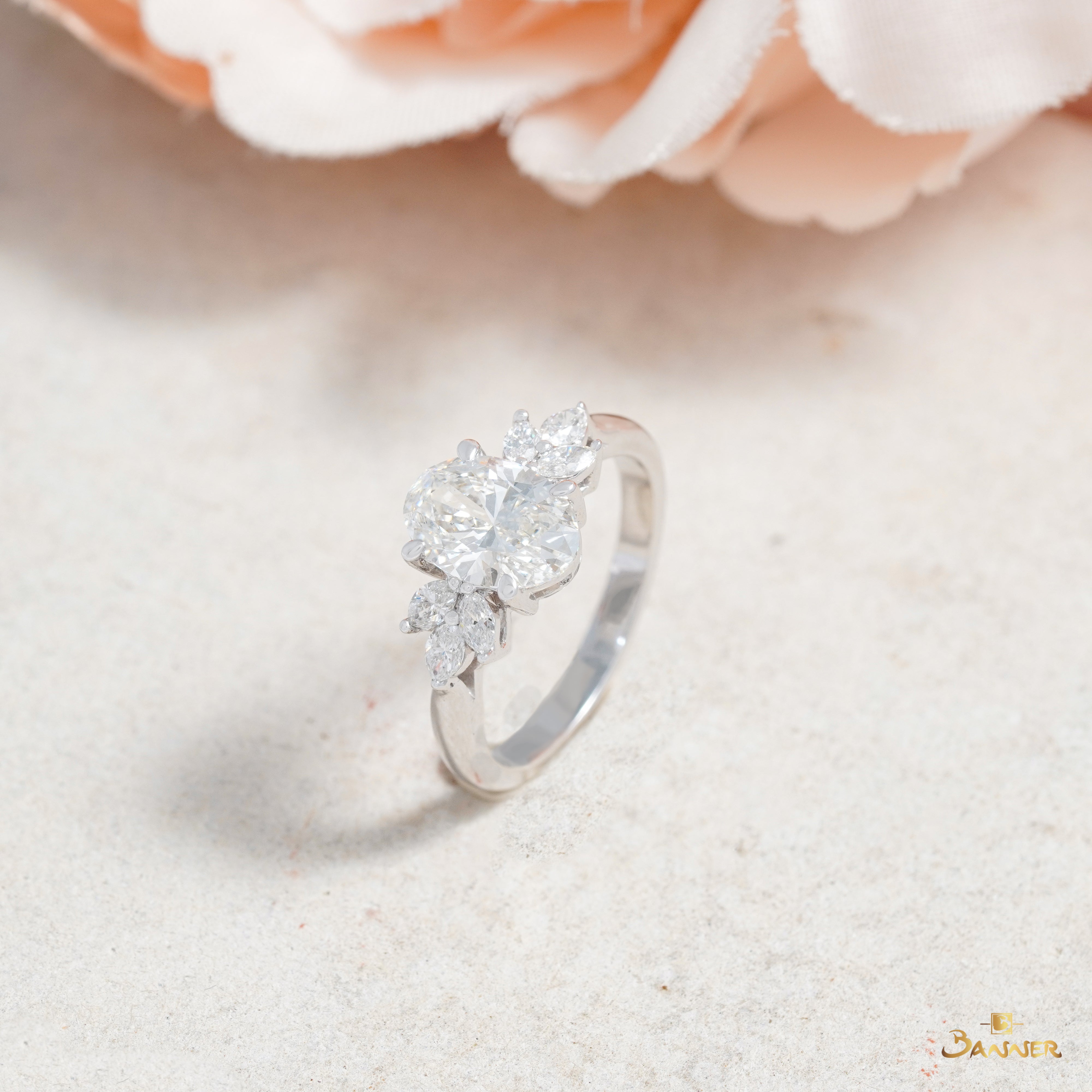 Floral GIA Diamond Ring (GIA, I color ,VVS2,3Ex)