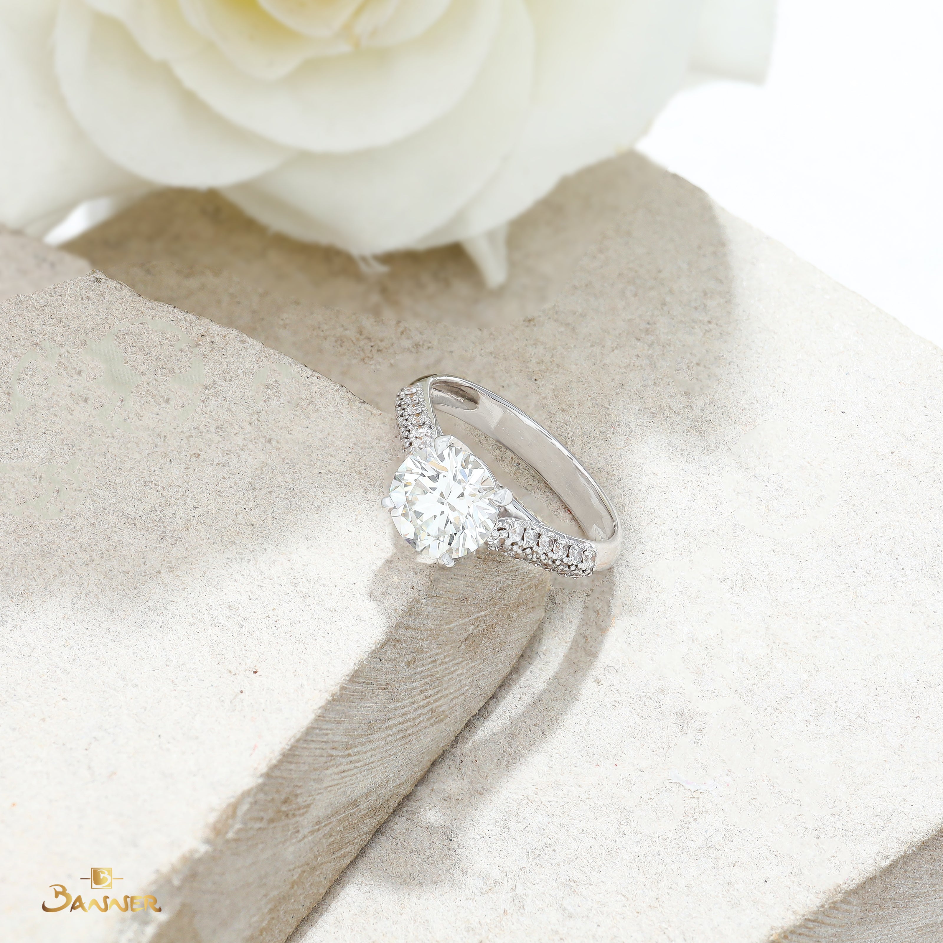 GIA Diamond Paved Ring (I color VVS1)