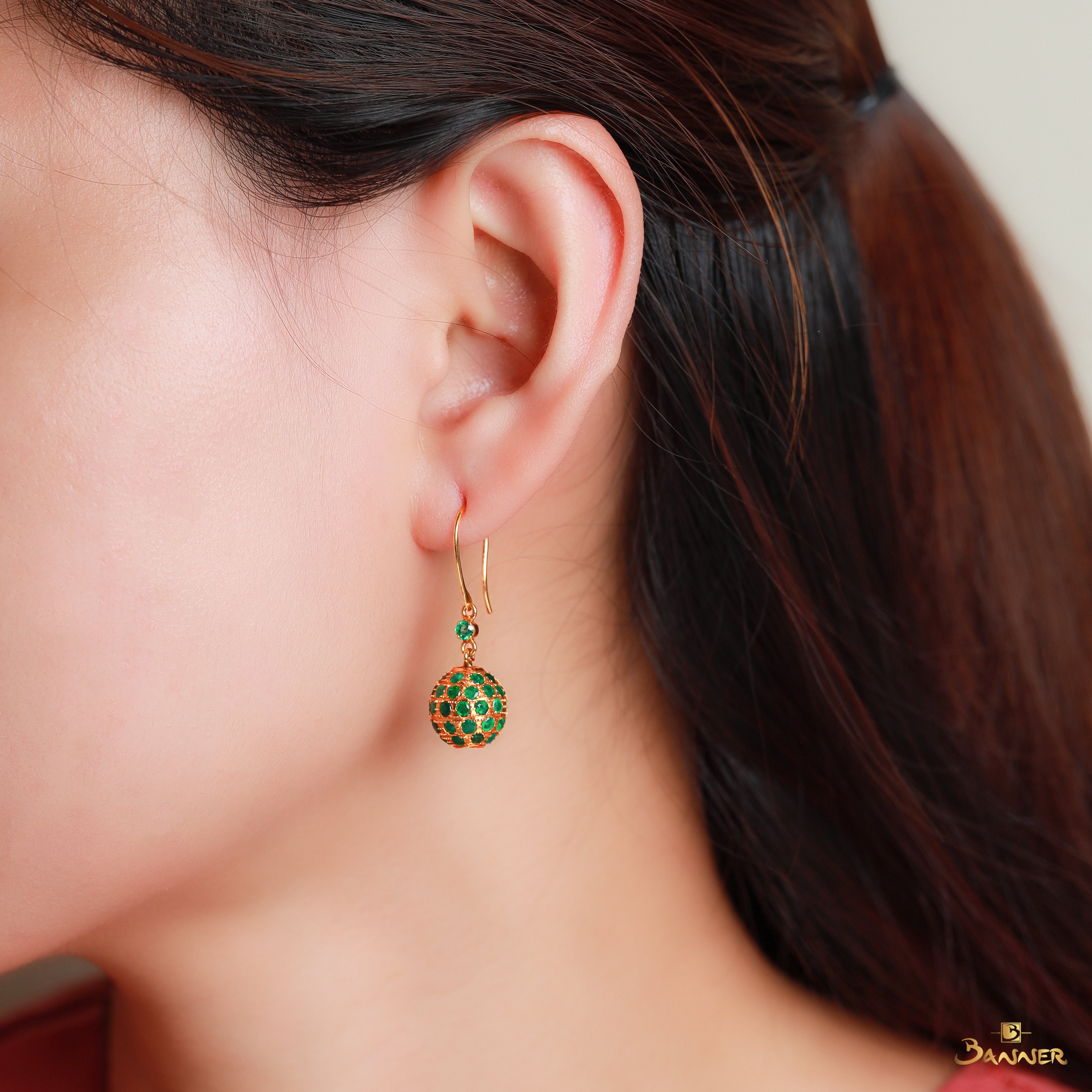 Emerald Baw Lone Earrings