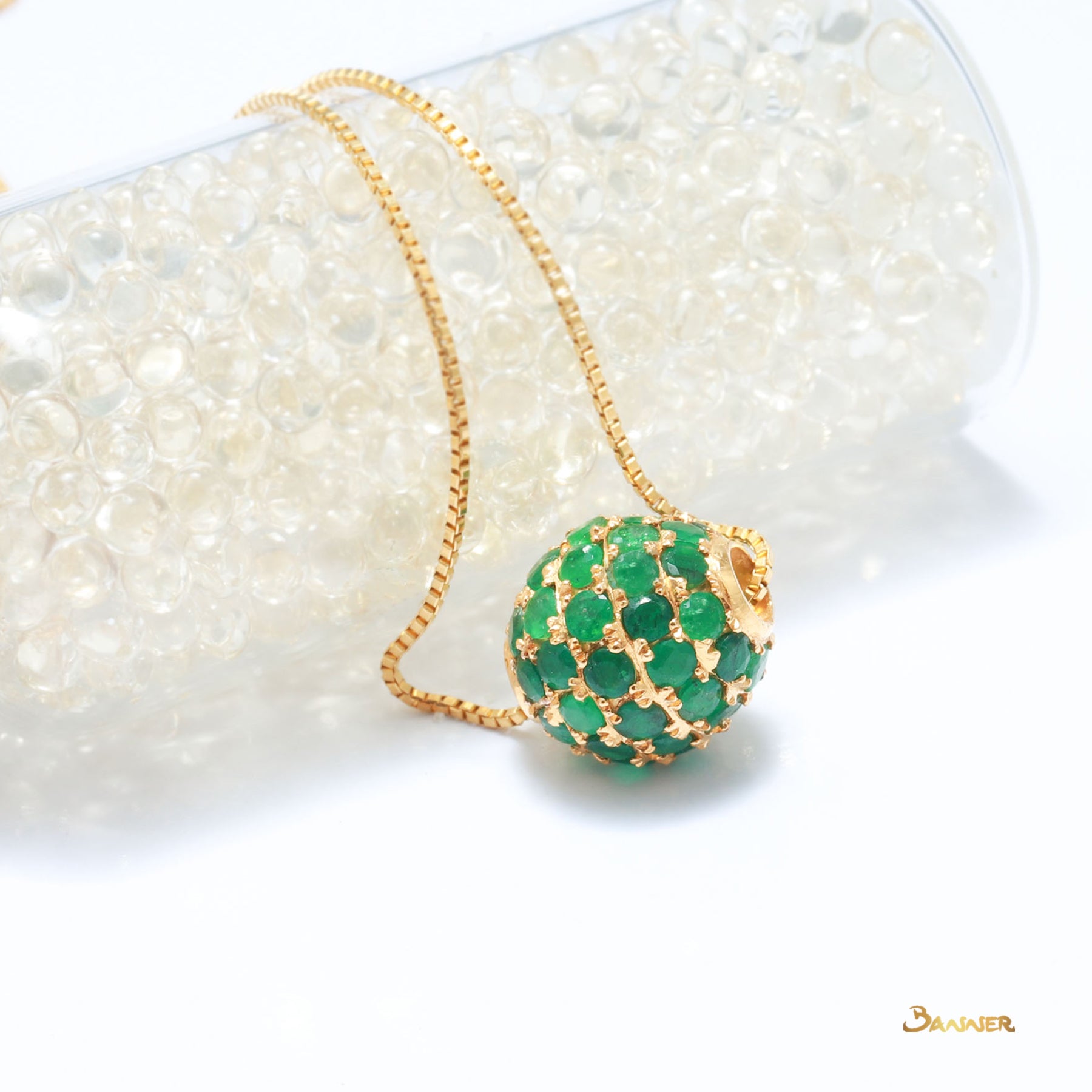 Emerald Baw Lone Pendant