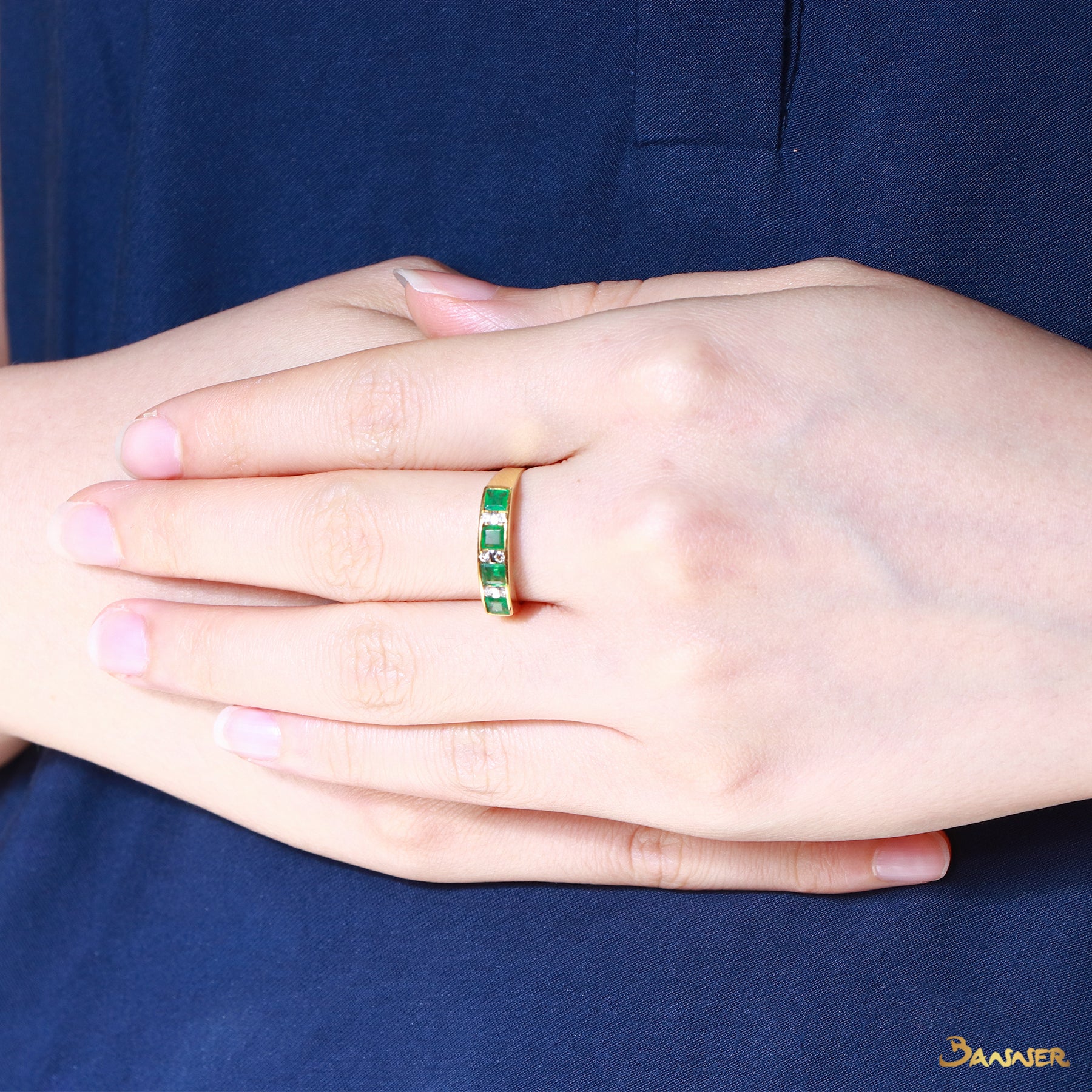 Emerald and Diamond Alternate Ring (4 pcs)