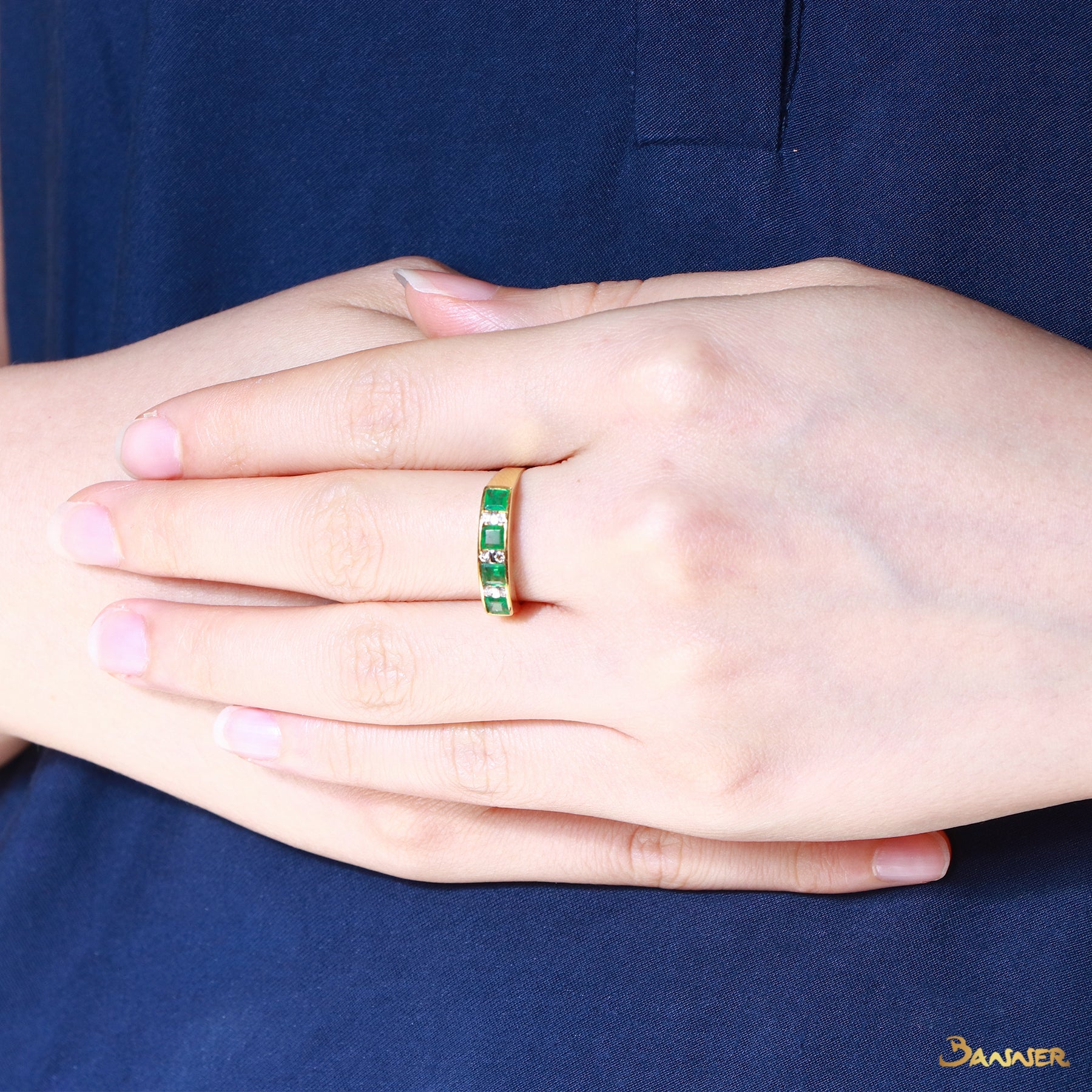 Emerald and Diamond Alternate Ring (4 pcs)