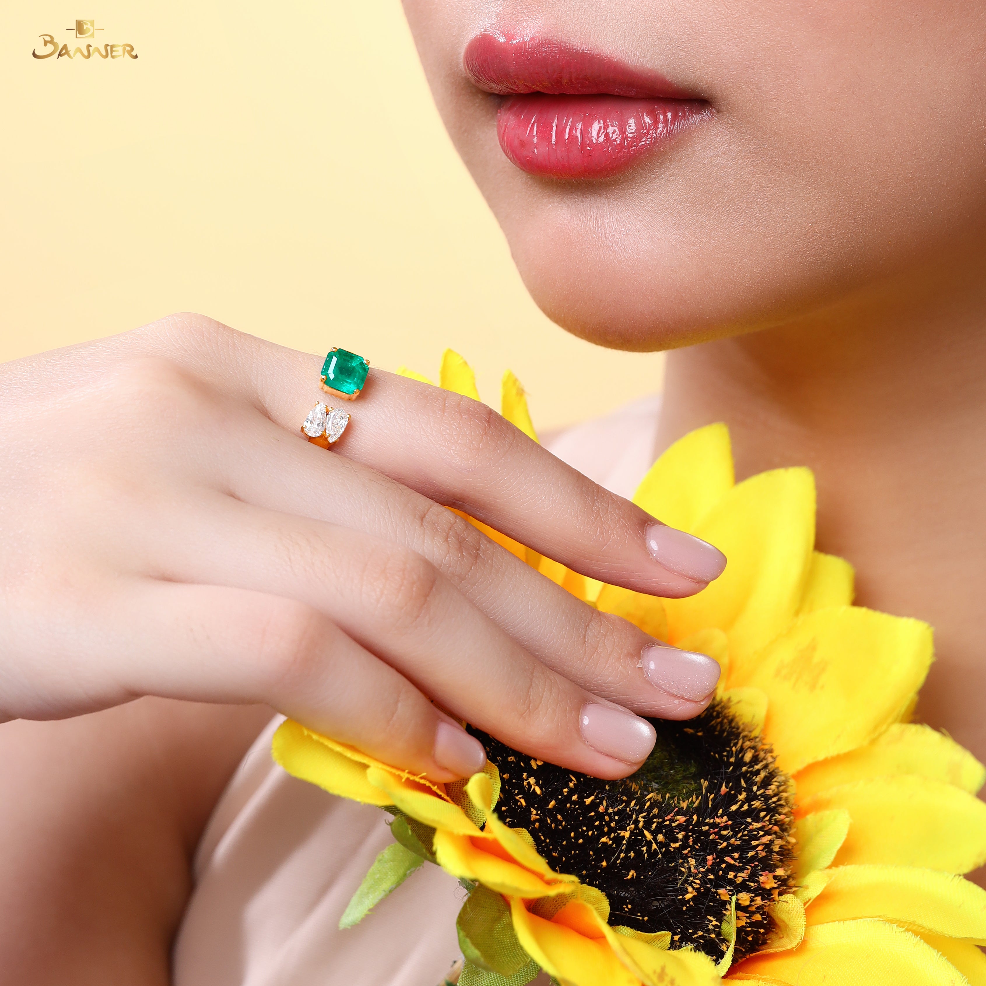 Columbia Emerald and Diamond Toi - Et - Moi Ring