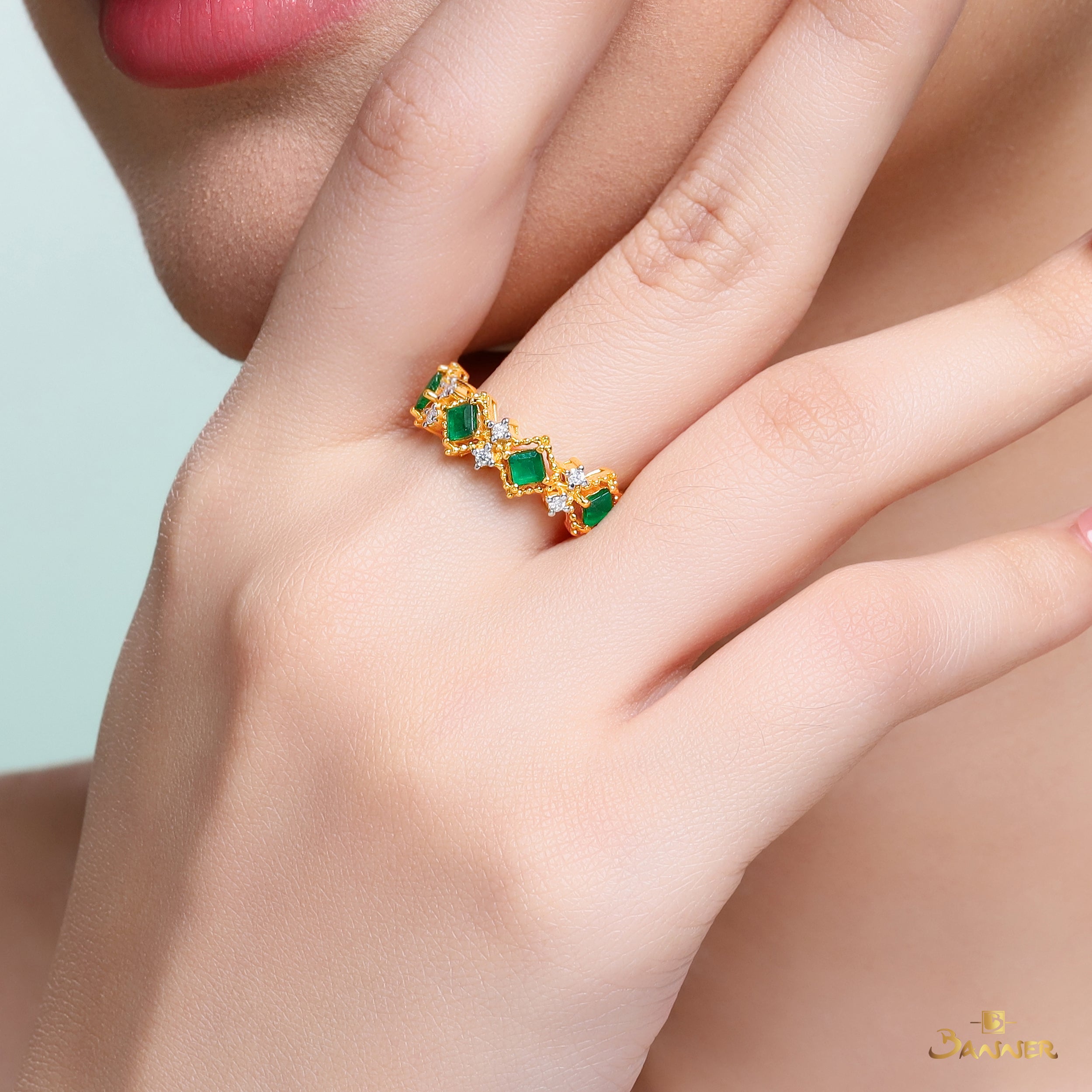Emerald and Diamond Zinnia Ring