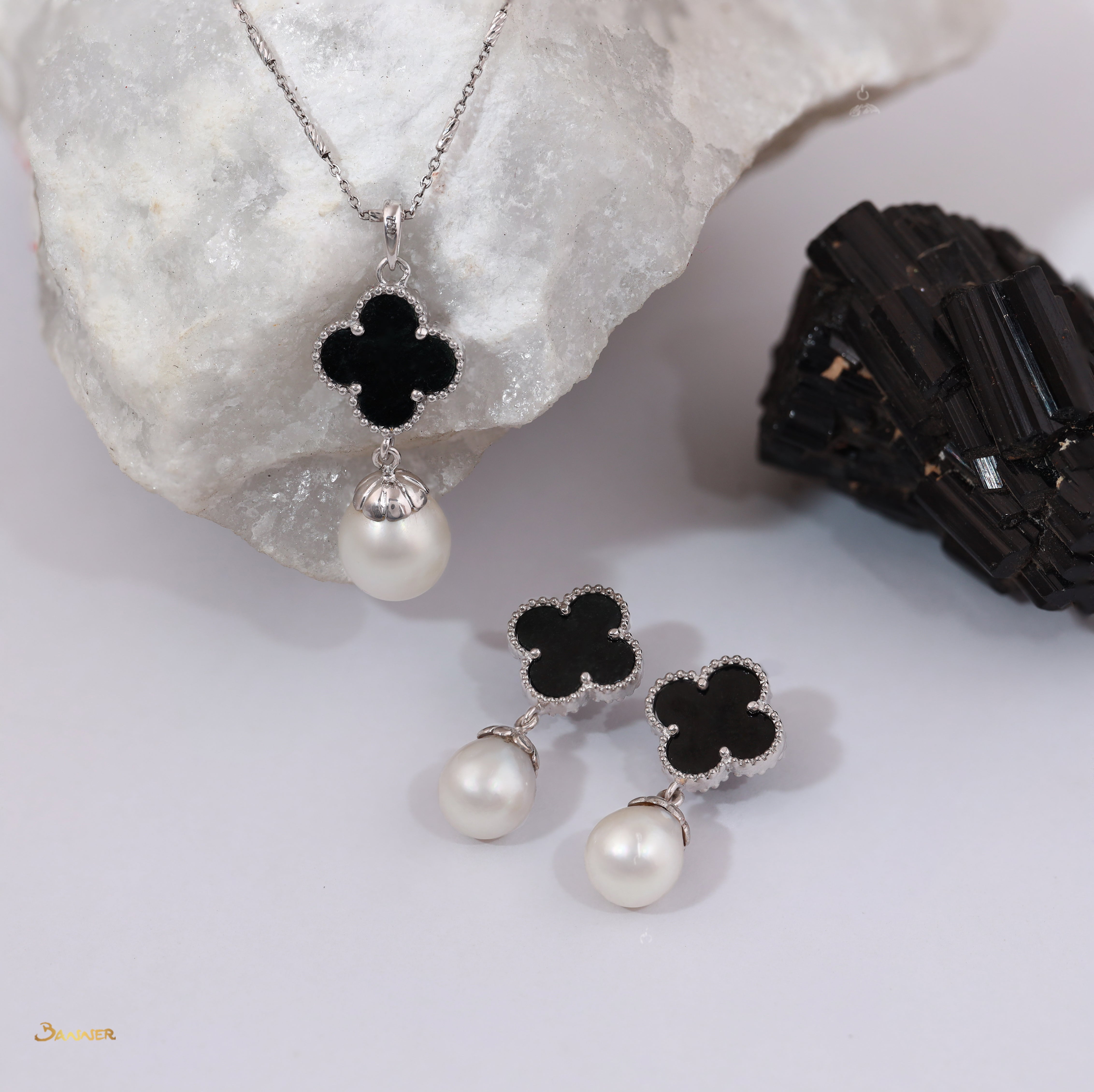 Black Jade and Pearl Clover Dangle Set