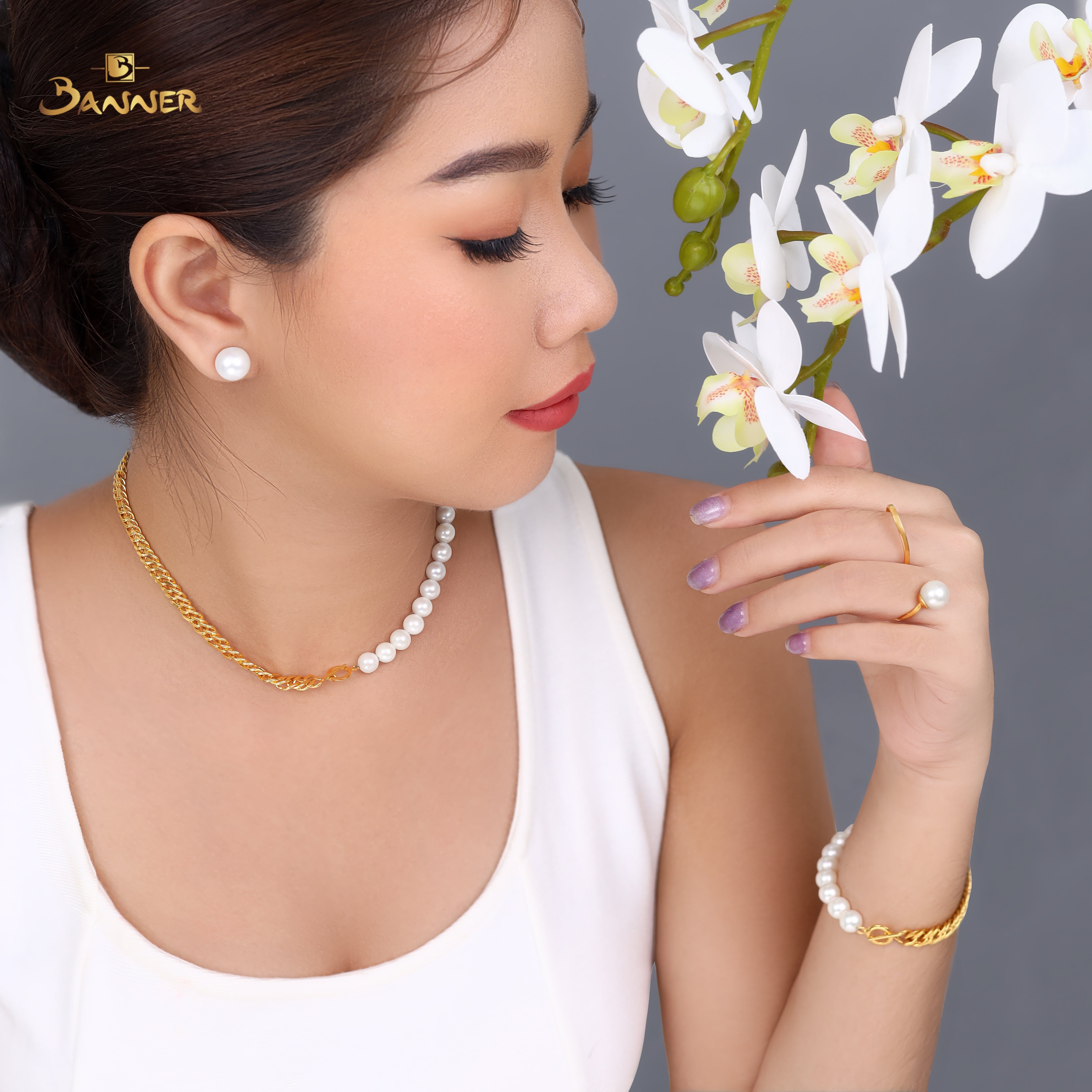 Pearl and Gold Chain Link Set