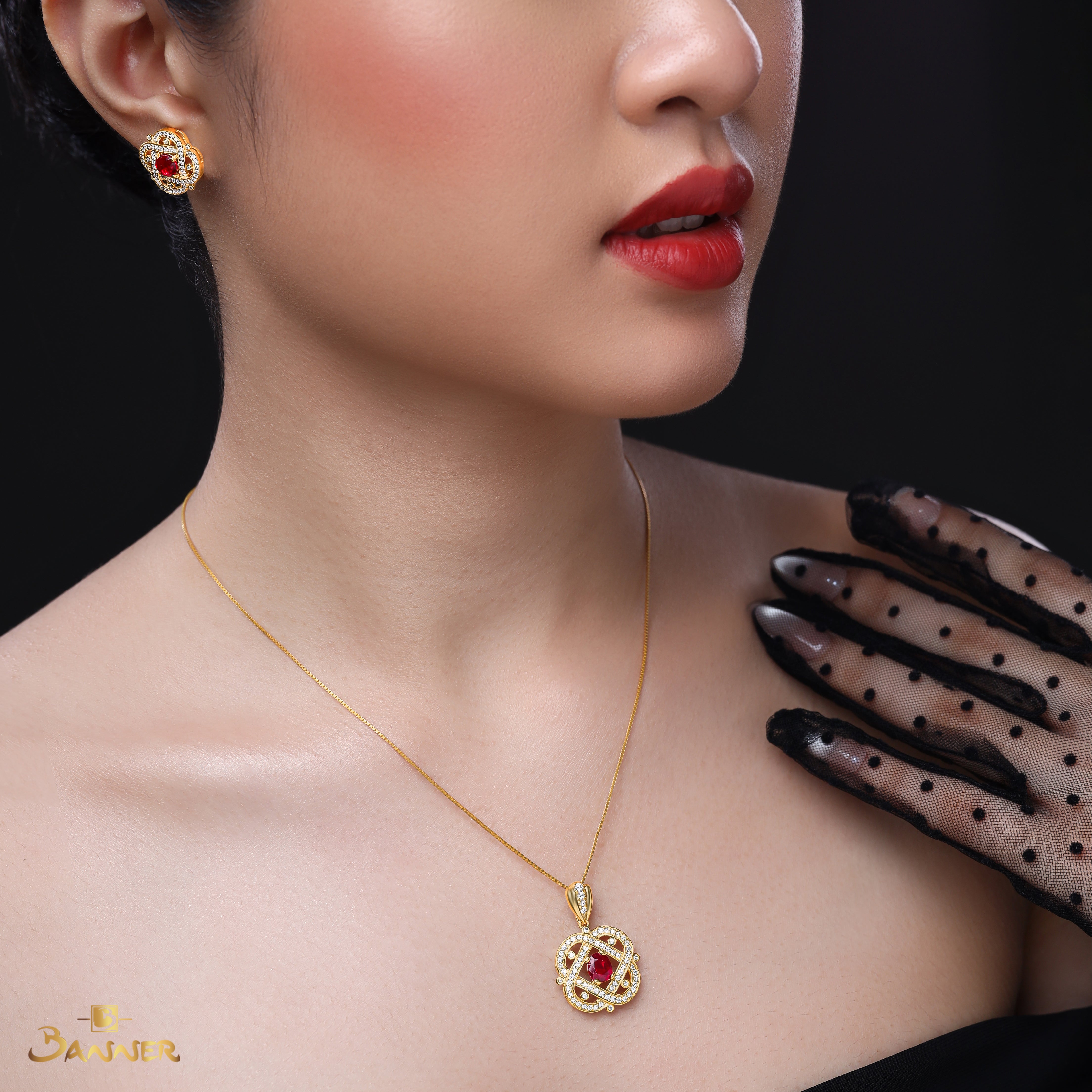 Ruby and Diamond Knot Set