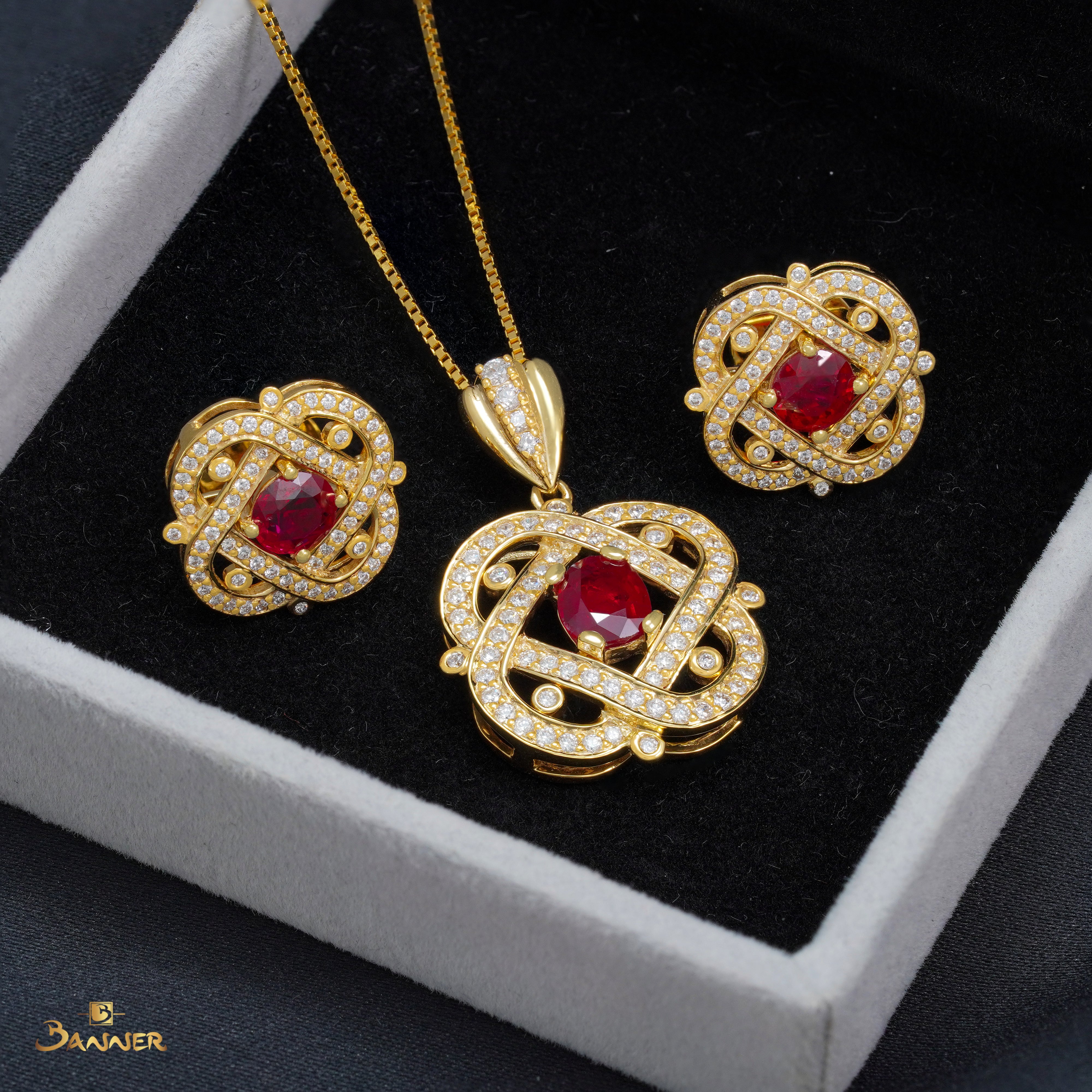 Ruby and Diamond Knot Set