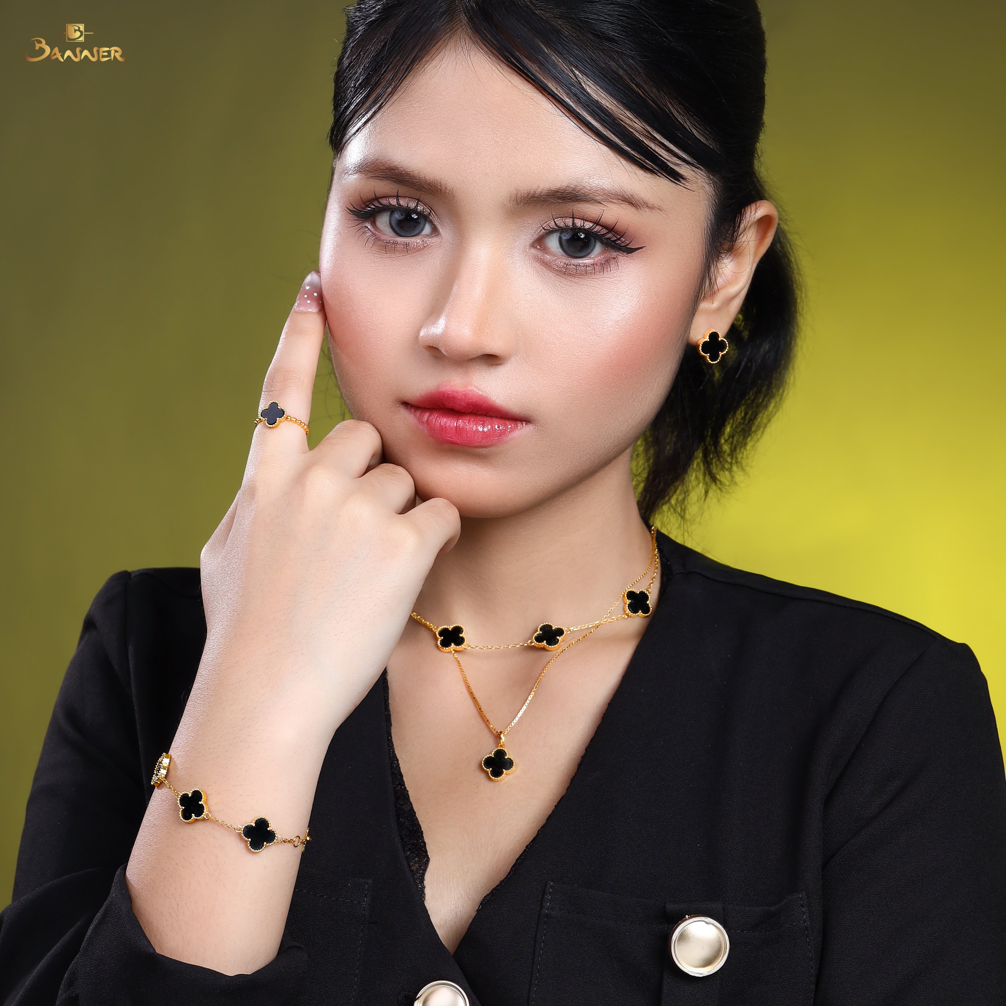 Black Jade Clover Set