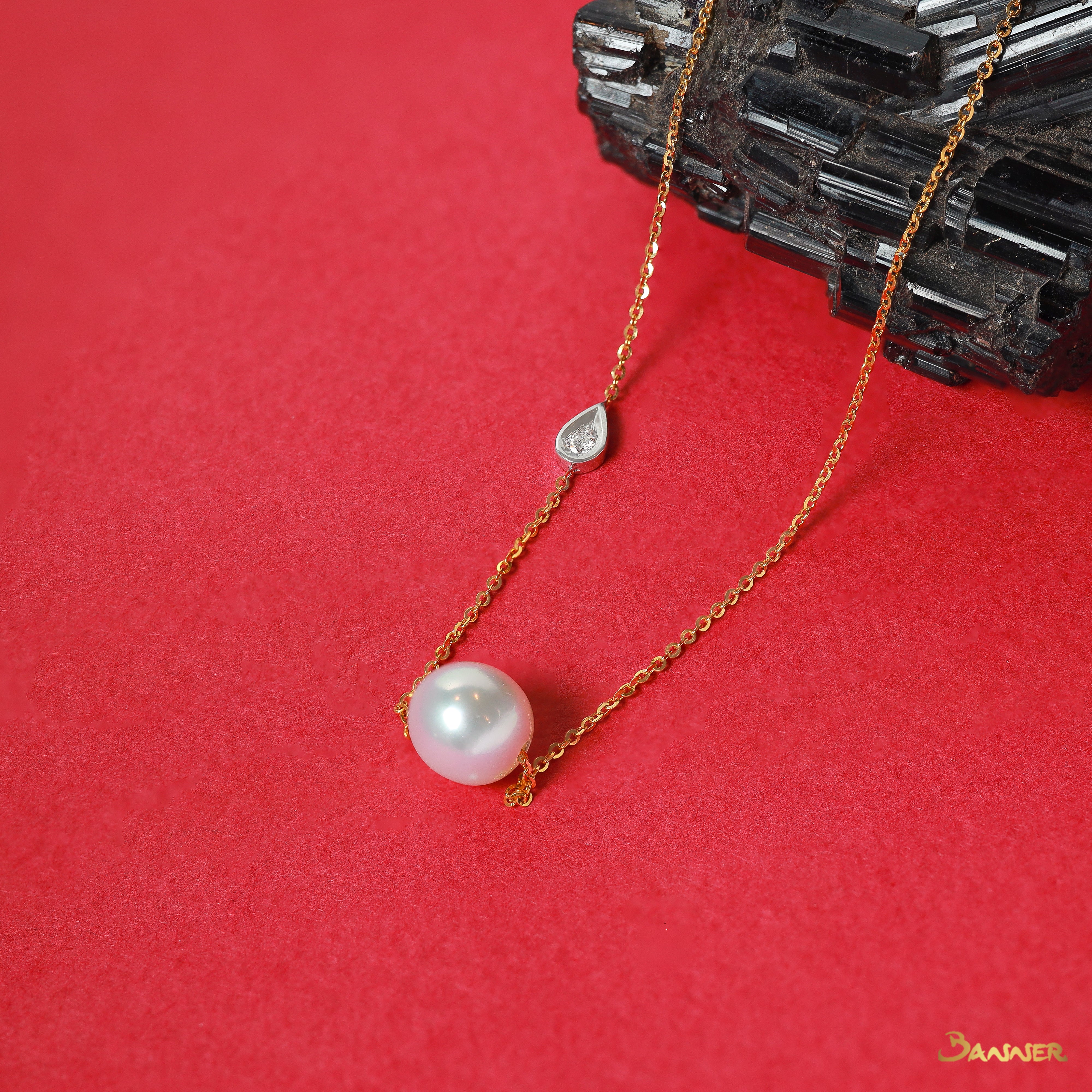 Pearl and Diamond Toi - Et - Moi Necklace