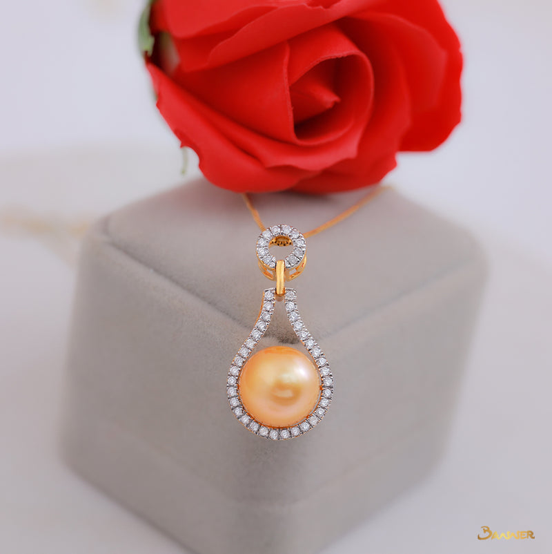 Pearl and Diamond Drop-shaped Pendant