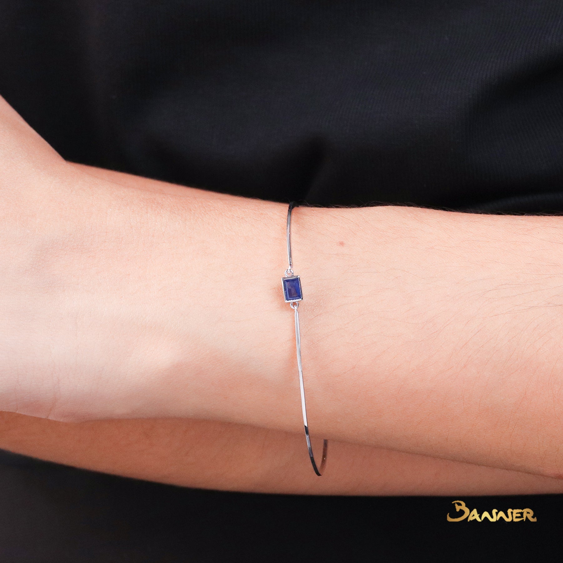 Emerald-cut Sapphire Solitaire Bracelet