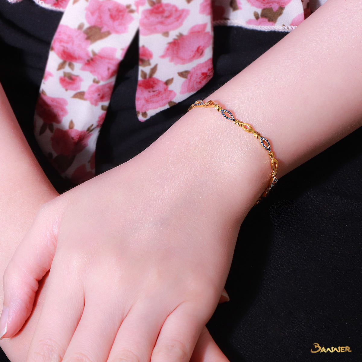 Sapphire Gold-Fish Bracelet