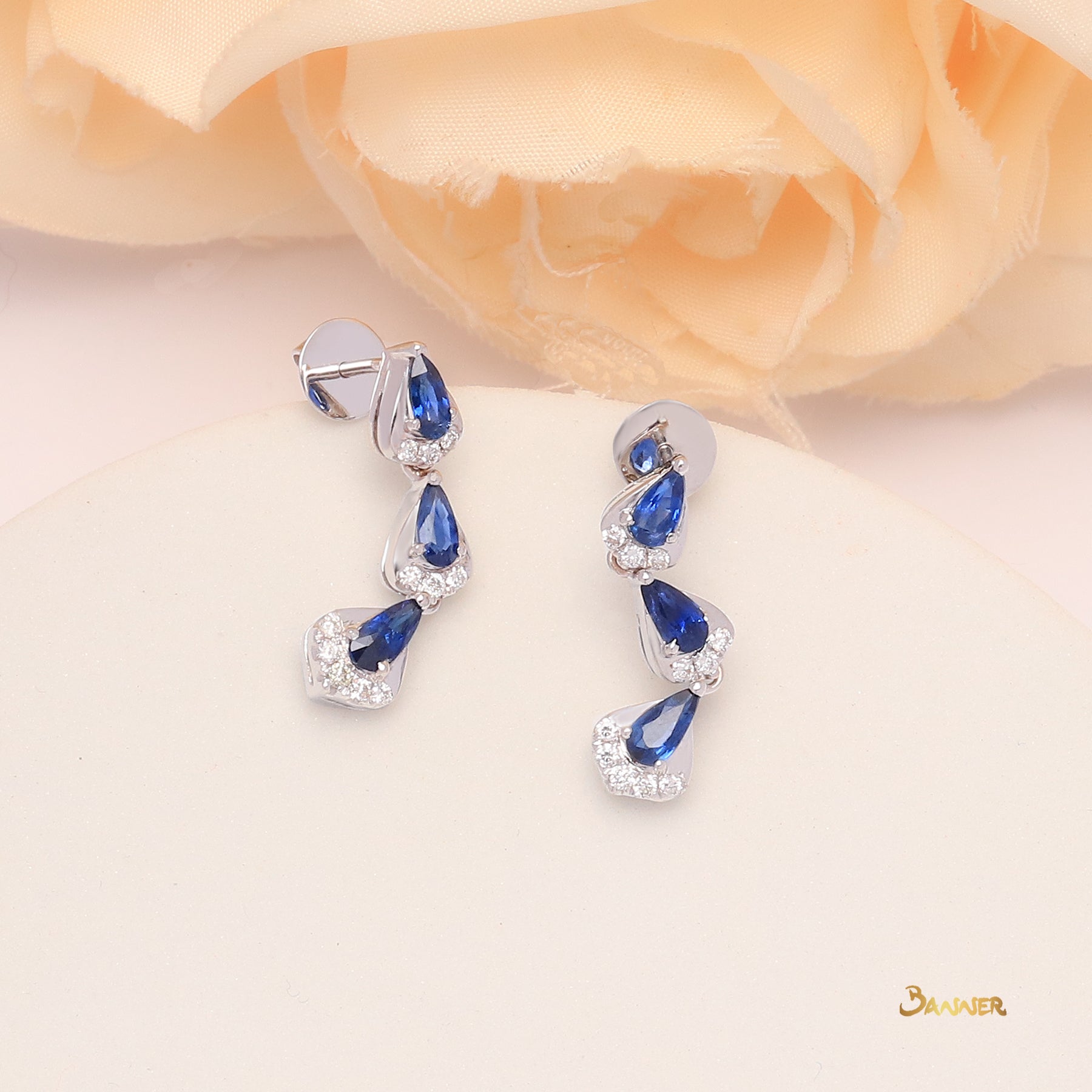 Pear-shaped Sapphire and Diamond 3-step Earrings