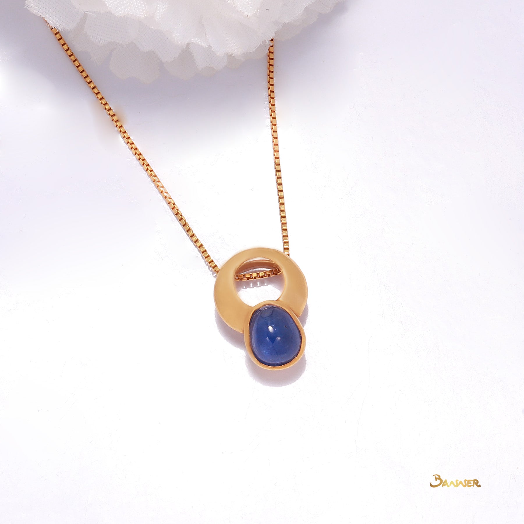 Sapphire Cobochon Pendant