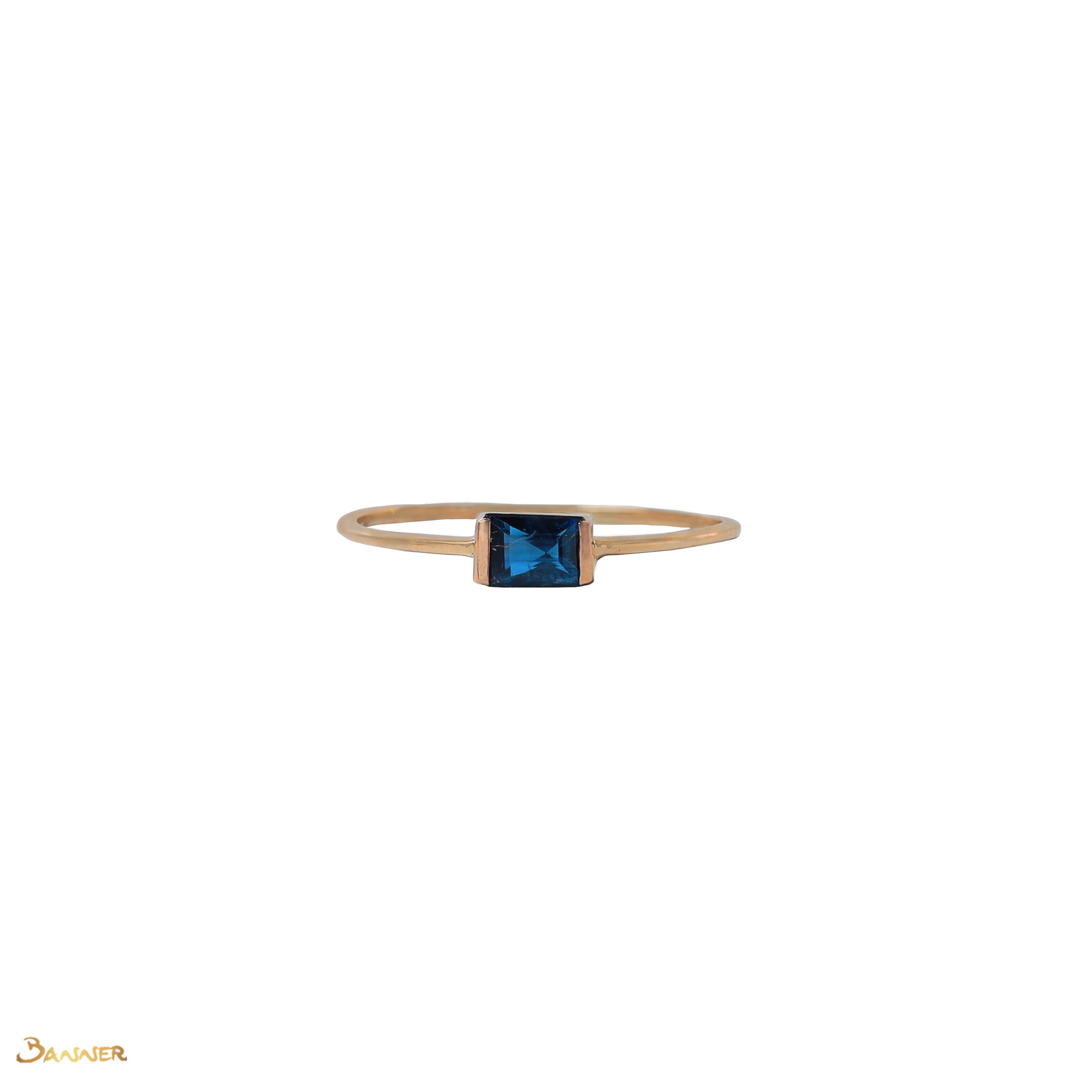 Sapphire emerald-cut Solitaire Ring