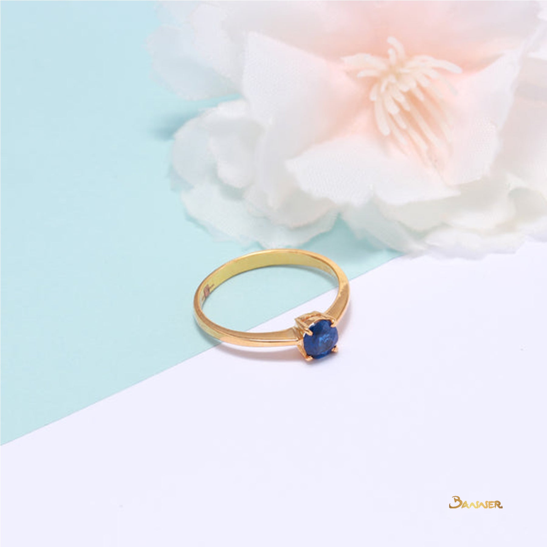 Sapphire Solitare Ring