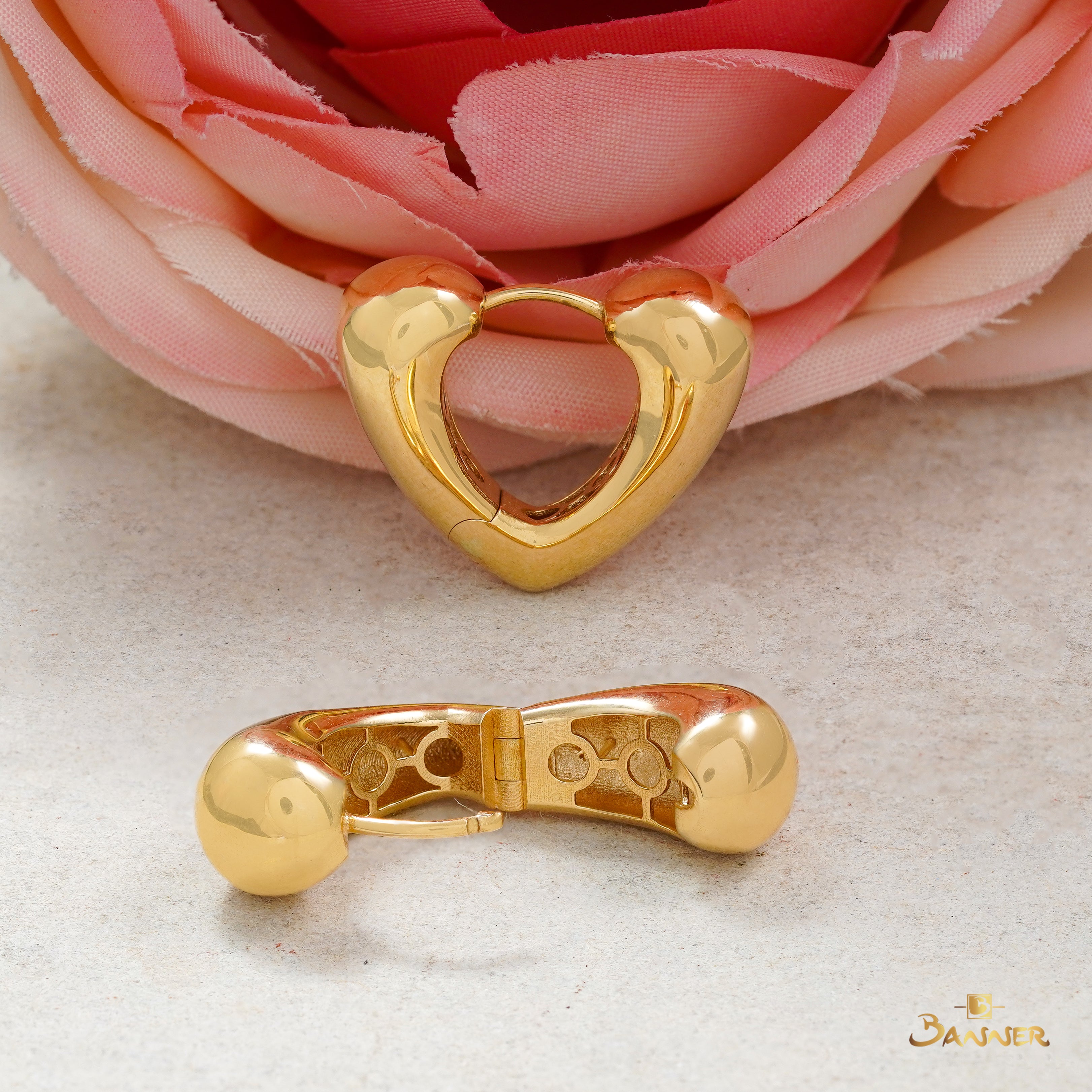 18K Gold Chunky V Earrings