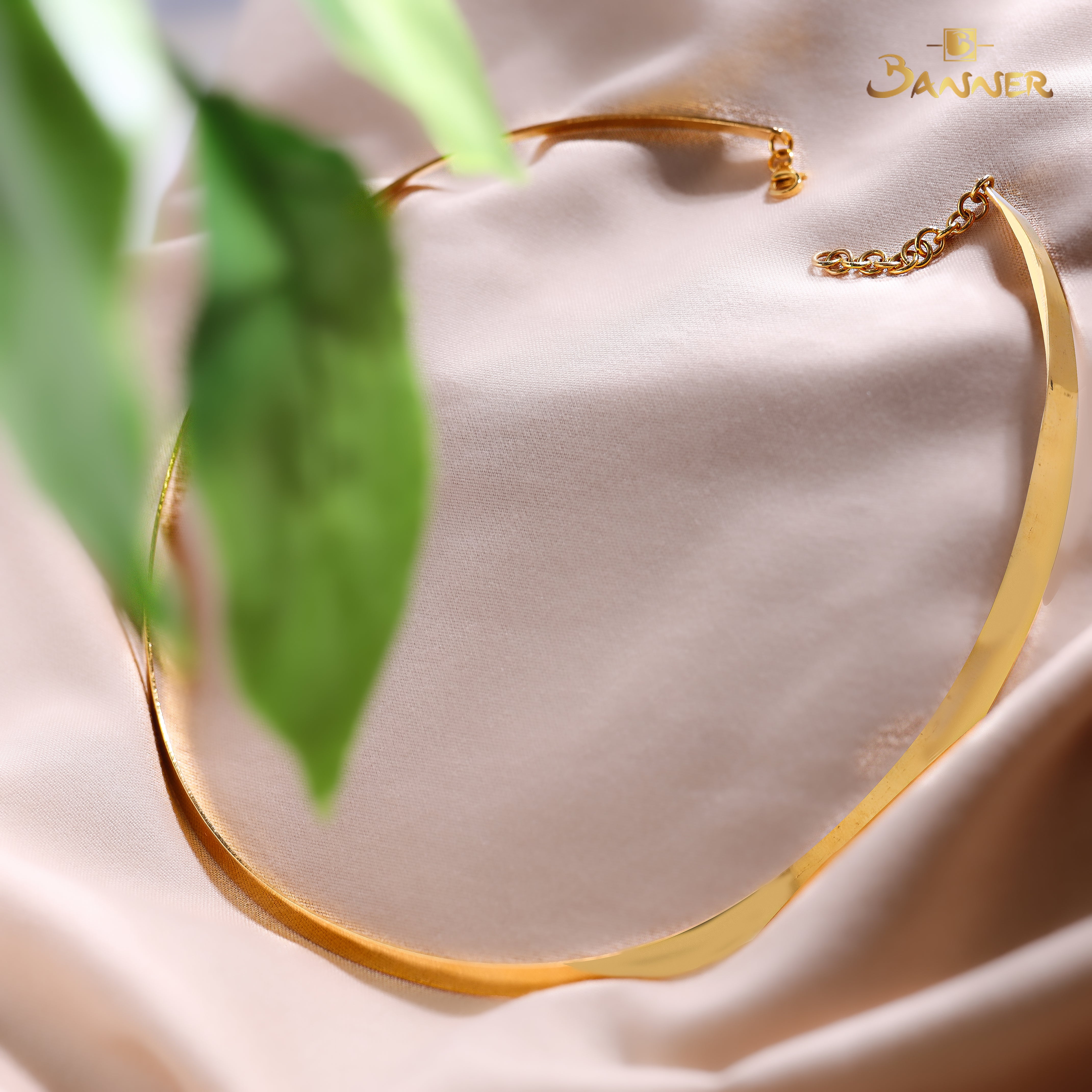 23K Yellow Gold Hard Necklace