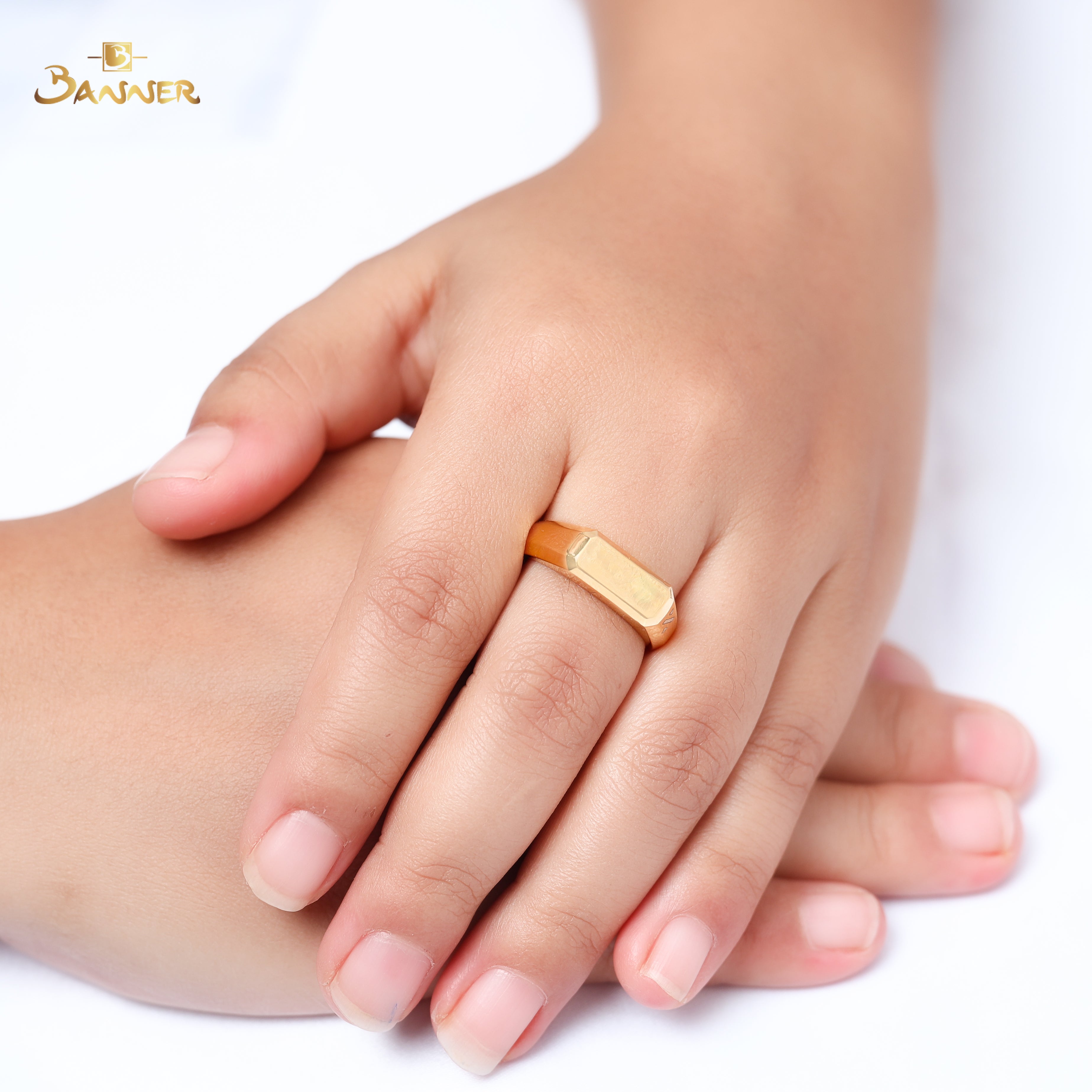 18K Yellow Gold Bar Ring