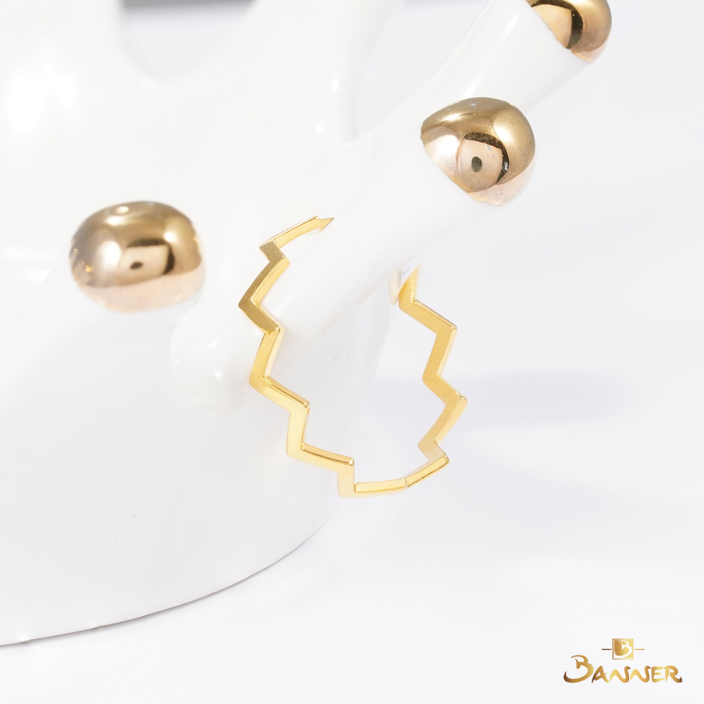 18k Yellow Gold Zig-Zag Ring
