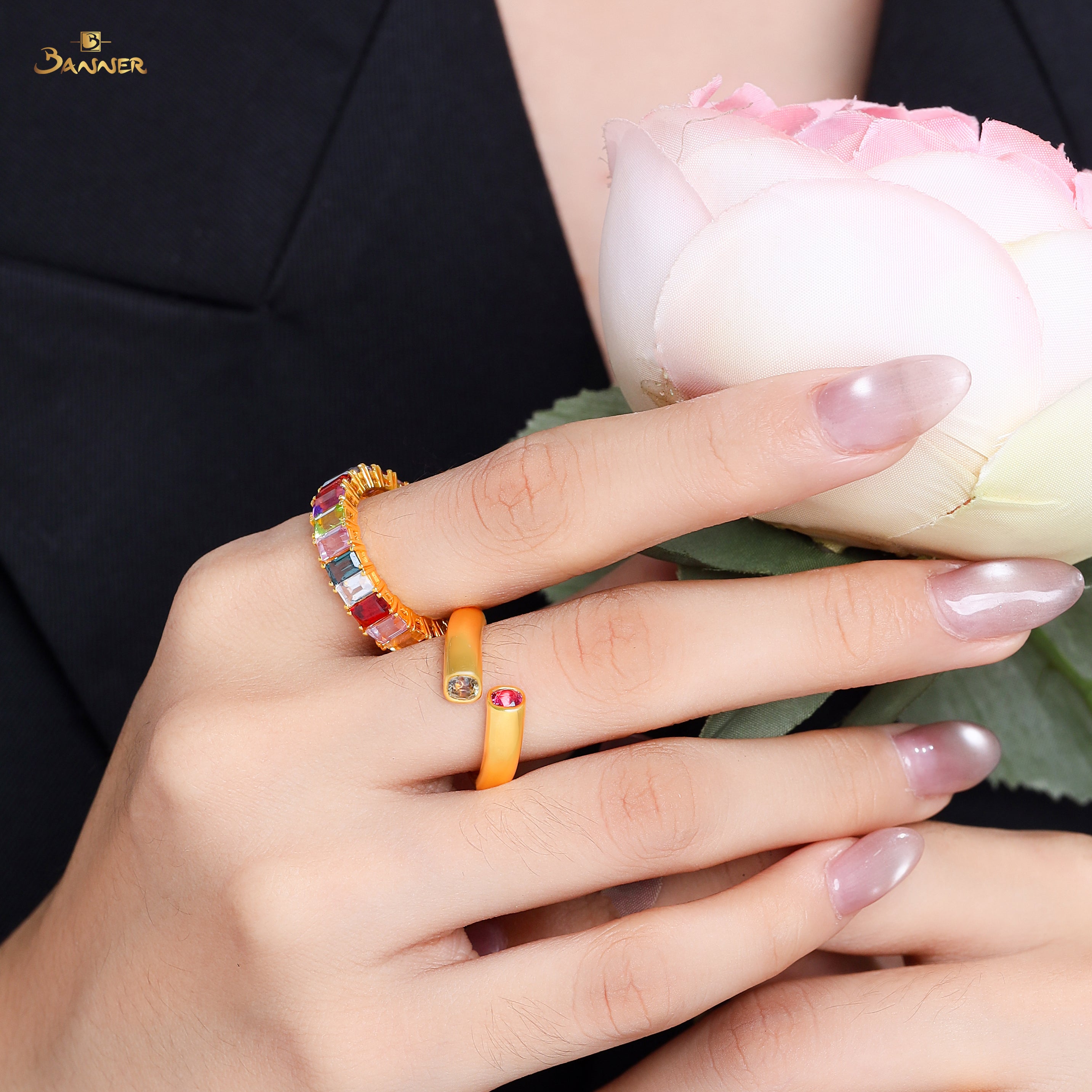 23K Gold and Spinel Twirl Ring (Spinel Cushion-cut)