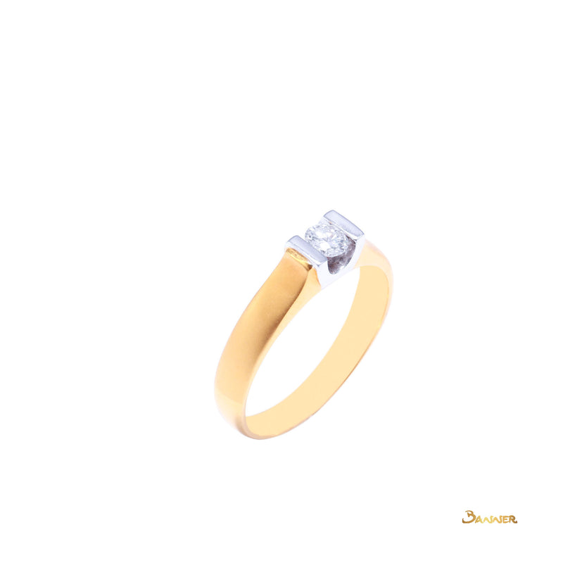 Diamond Tapered Ring (0.27 ct. Middle Diamond)