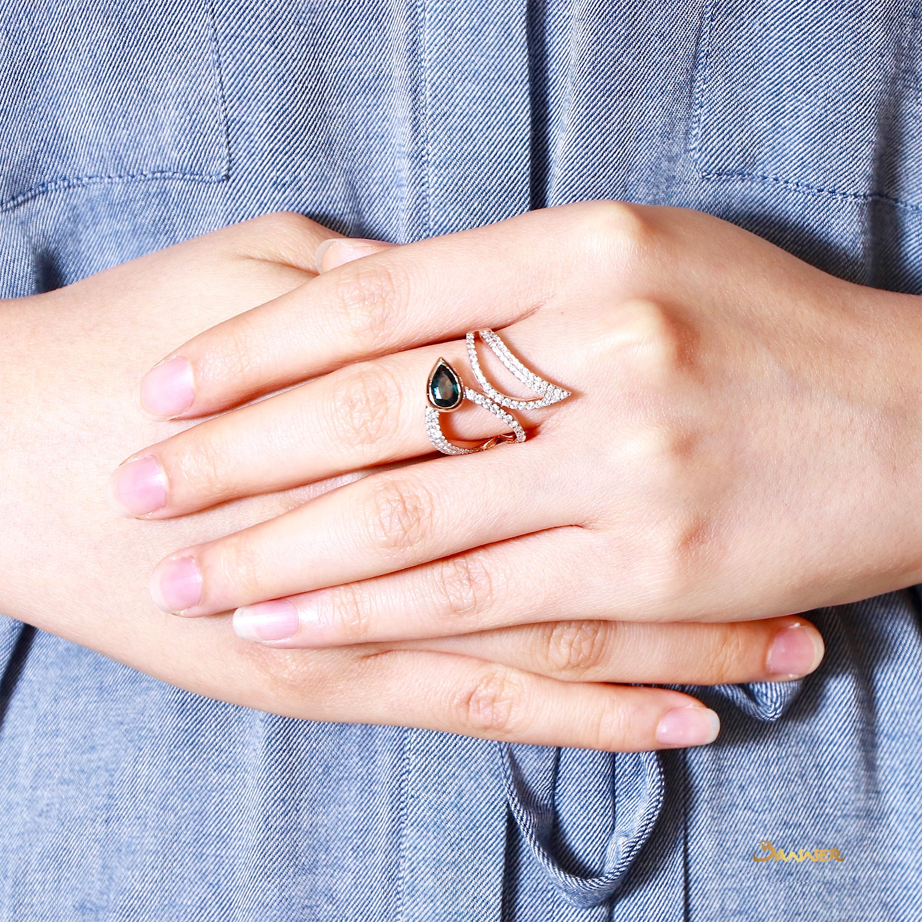 Green Sapphire and Diamond Kanote Ring